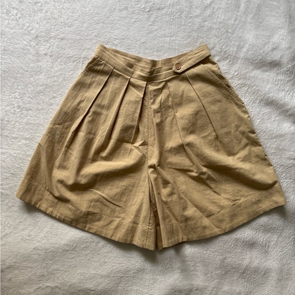 Free People Pants - Free People Pleated Linen Shorts with button detail size XS